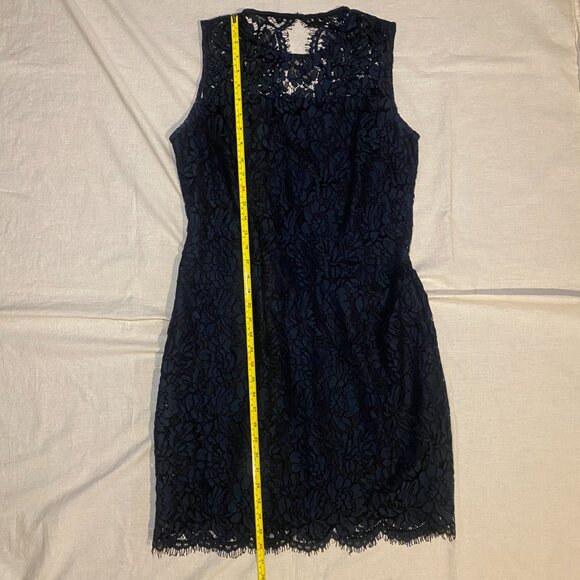 Banana Republic Navy Blue Lace Overlay Sheath Cocktail Dress Womens Raw 12 EUC - Picture 4 of 8